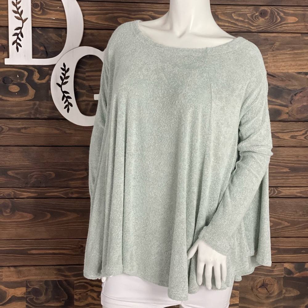 Free People | Knitted Swing Cape Sweater Top Sage Green Beach Collection